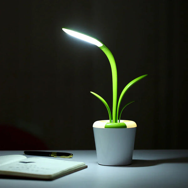 Moderne LED Schreibtischlampe VistaLume | Augenschonend & Tragbar | Dimmbar & Energiesparend