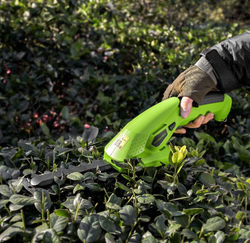 Akku Strauchschere GartenMeister | Kabellos & Handlich | Kindersicherung | 7,2V Lithium-Ionen Akku