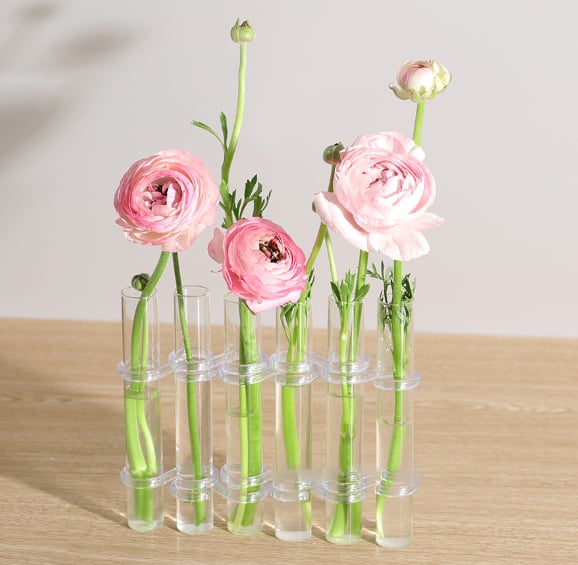 FormiFlor — Die Vase, die sich deinem Stil beugt!