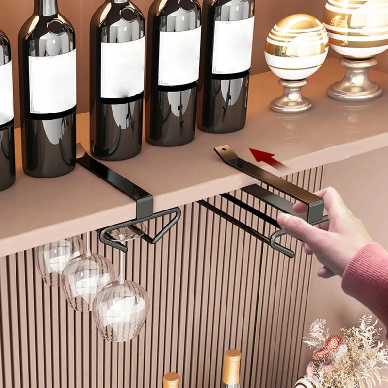 GlassGlow – Elegante Weingläser schweben lassen!