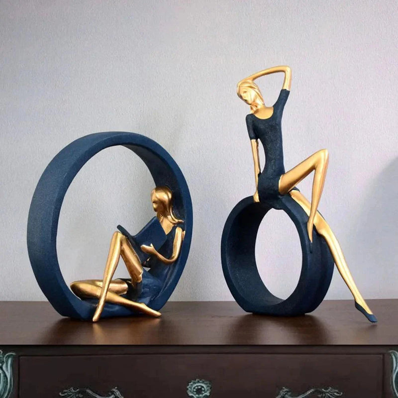 Deko Figuren Mädchen | Yoga & Lesend | Harz Skulpturen Set | Blau & Gold