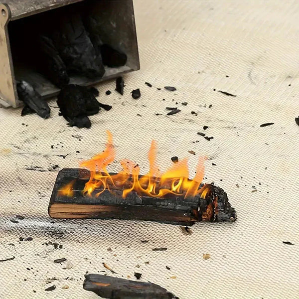 Feuerschutzmatte GrillShield Pro | Hitzebeständig & Funkenfest | 100×100 cm | Für BBQ, Feuerschalen & Smoker
