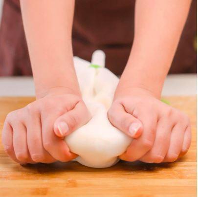 CleanBake – Teigkneten ohne Verschmutzungen!