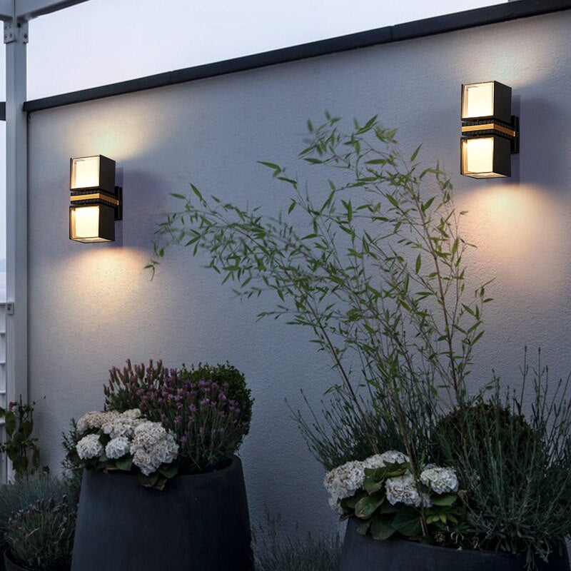 Lumovar Wandlampe Außen Verstellbar | Wasserdicht & Modern | 24,5 × 16 cm | Schwarz