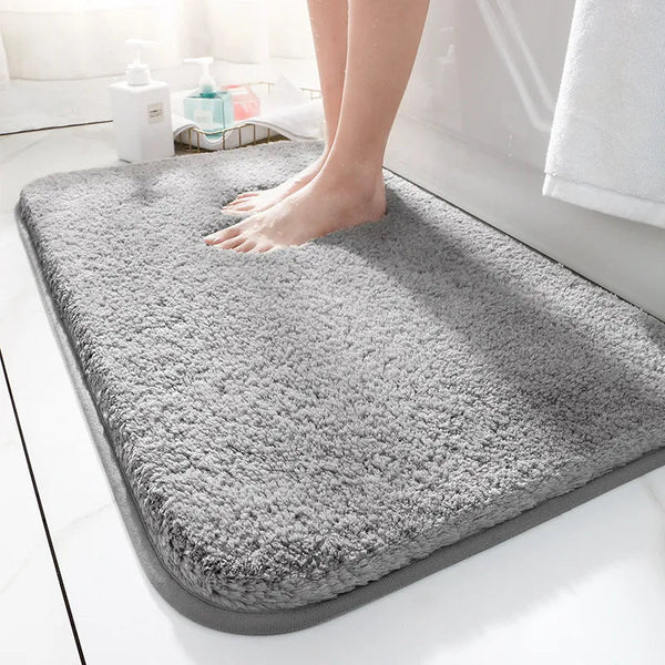 PlushDry – Premium Badematte für kuschelige, trockene Füße!