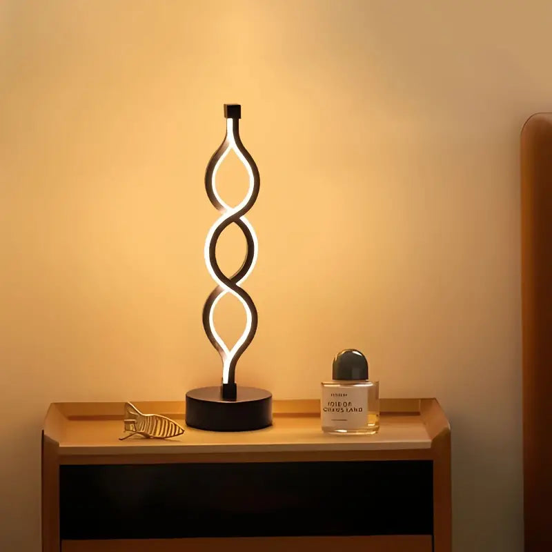 LED Tischlampe LumoSpira | Dimmbare Spiralform | USB-betrieben & Kabellos | Modernes Design für jedes Interieur