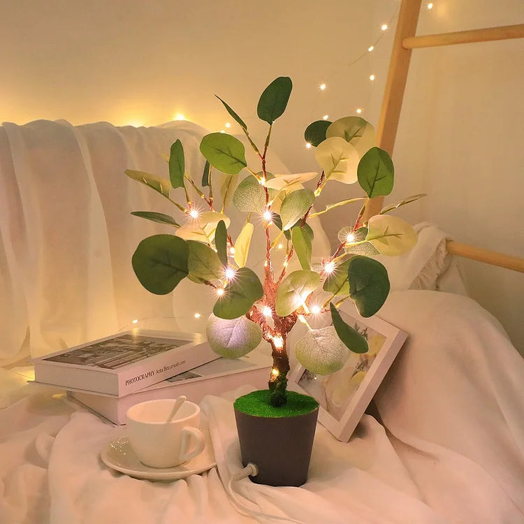 Nordavie LED Nachtlicht Tannenzweig-Design | Warmweißes Licht | USB-Anschluss | 34 cm Höhe | Weihnachtsdeko im Nordic-Stil