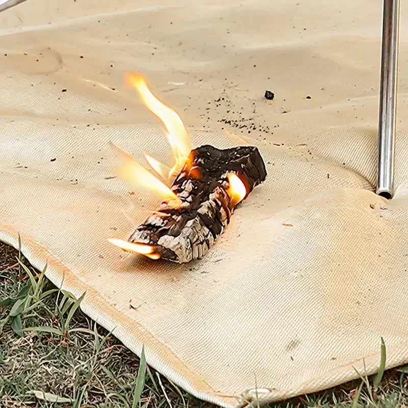Feuerschutzmatte GrillShield Pro | Hitzebeständig & Funkenfest | 100×100 cm | Für BBQ, Feuerschalen & Smoker