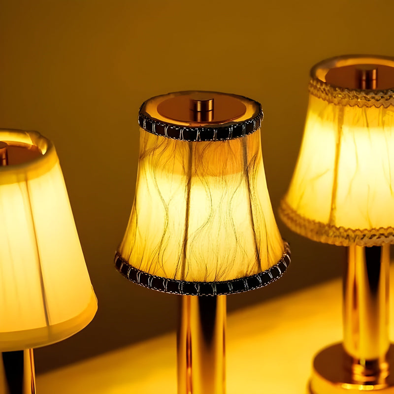 LumiÉlan Kabellose Tischlampe LED | 3-Stufen Dimmbar | Seidenschirm & Metallgehäuse | 29 cm
