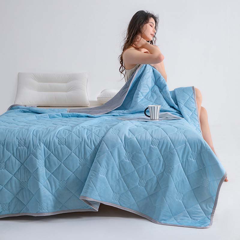ChillBreeze – Die Decke für kühlen, erholsamen Schlaf an warmen Nächten!