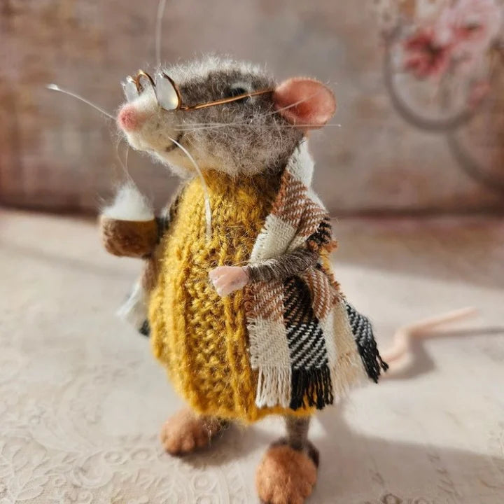 TinyTail – Handgefertigte Maus voller Herz und Winterzauber