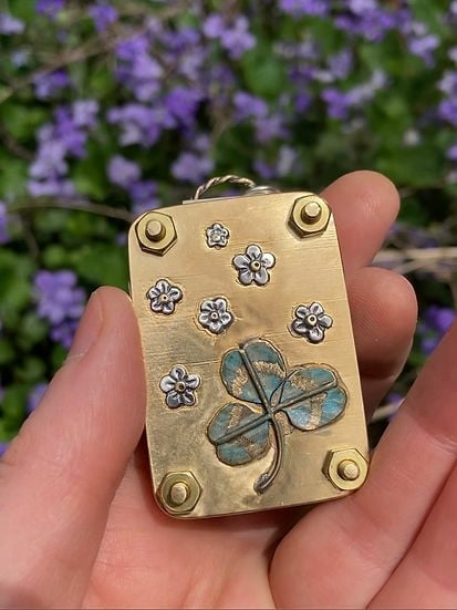 FloraKeep – Halten Sie Ihre geliebten Blumen für immer frisch!