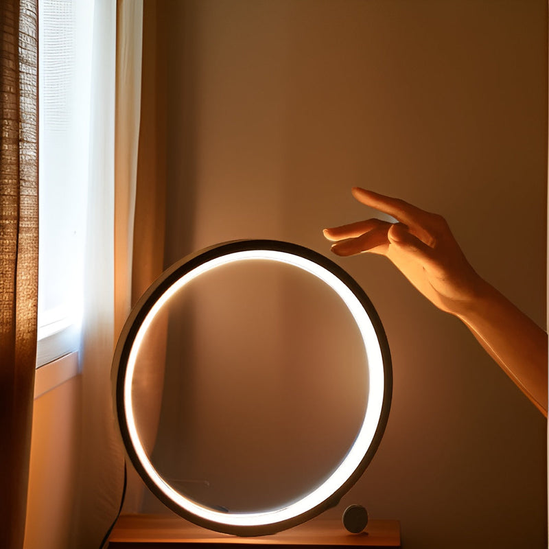 Cirquella Runde LED Tischlampe Dimmbar | Touch-Steuerung | Ø25 cm | Aluminium & PVC | USB-betrieben | 5W