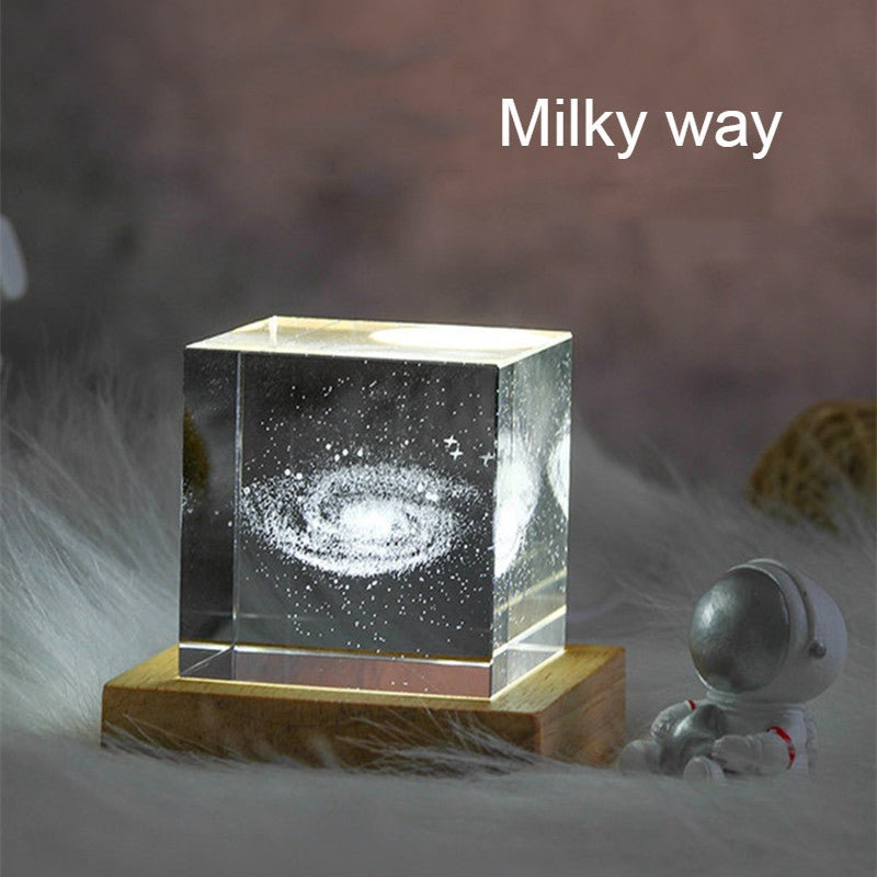 Celestara 3D Galaxy Kristallwürfel | Mit Aufladbarer LED-Lichtbasis | Magische Wohn-Dekoration & Geschenkidee