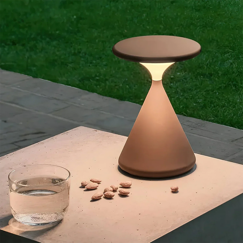 Sandoro LED Tischlampe Zanduhr-Design | Warmweiß 2200K–2700K | Touch-Dimmer | Ø13×18 cm | Kabellos & USB-C