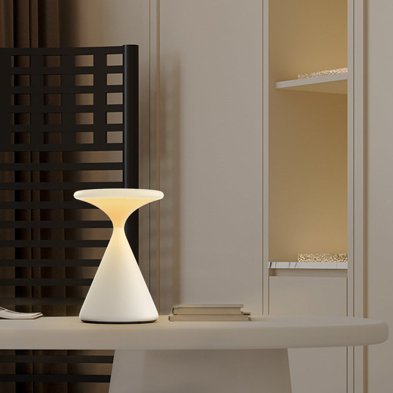Sandoro LED Tischlampe Zanduhr-Design | Warmweiß 2200K–2700K | Touch-Dimmer | Ø13×18 cm | Kabellos & USB-C