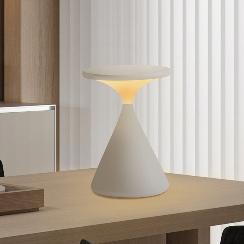 Sandoro LED Tischlampe Zanduhr-Design | Warmweiß 2200K–2700K | Touch-Dimmer | Ø13×18 cm | Kabellos & USB-C