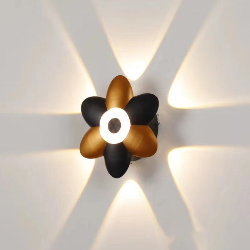 Lumafleur LED Wandleuchte Außen | Wasserdicht & Energiesparend | Blumen-Design | 2 Größen | Schwarz/Weiß-Gold