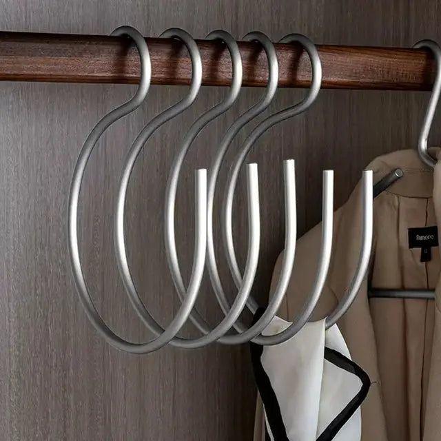 Formessé S-Form Kleiderbügel Set (5 Stück) | Platzsparend & Knitterfrei | Mattgold oder Silber | 20 × 25 cm