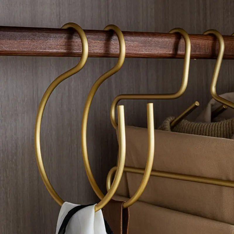 Formessé S-Form Kleiderbügel Set (5 Stück) | Platzsparend & Knitterfrei | Mattgold oder Silber | 20 × 25 cm