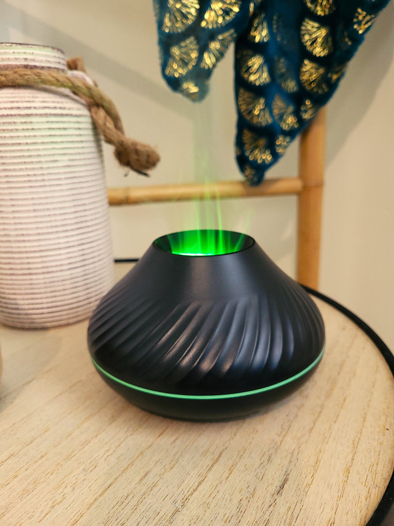 LumiFlare Aromadiffusor | Flammeneffekt & Beruhigender Nebel | 130 ml | Für Entspannung & Wohlfühlatmosphäre