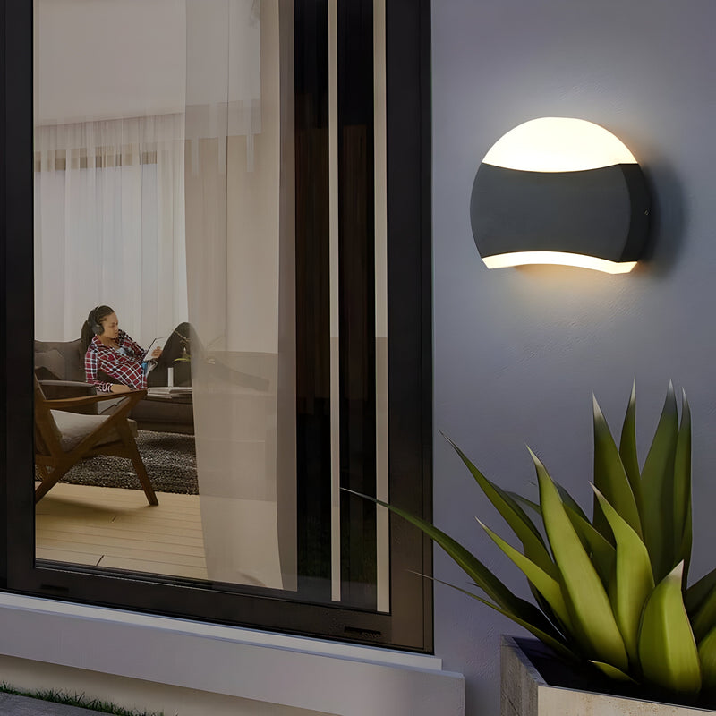 Lunotra LED Außen-Wandleuchte | Wasserdicht IP65 | Modernes Up-&-Down-Light | Schwarz | Wandmontage