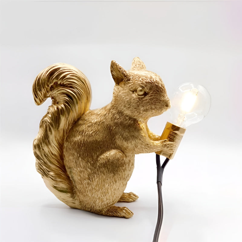 NordiLicht Tischlampe Eichhörnchen | Nordic Design | Warmes LED-Licht | Harzfigur