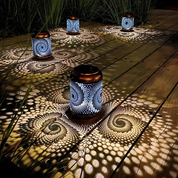 LioraSpira Projektionsleuchte Solar Gartenlampe mit Spiralprojektion | Künstlerisches Design | Wetterfest | 28x19x13 cm