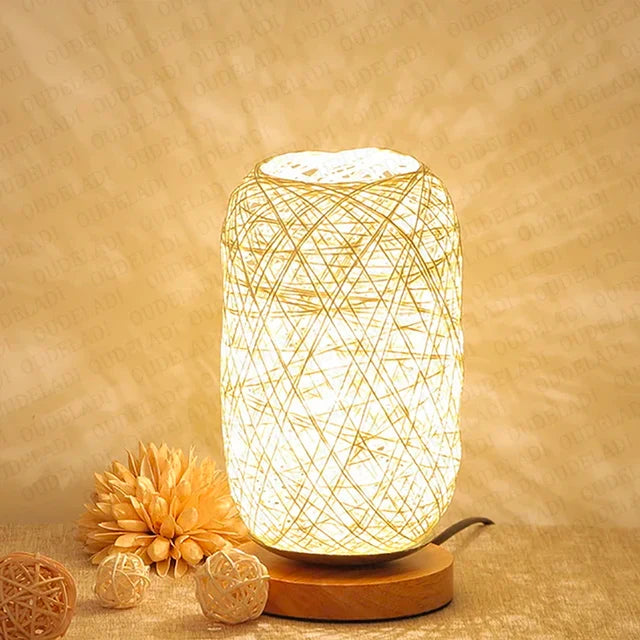 HolzLuma LED Tischlampe | Handgefertigt aus Holz & Seil | Warmweißes Licht | Für Schlafzimmer & Wohnzimmer