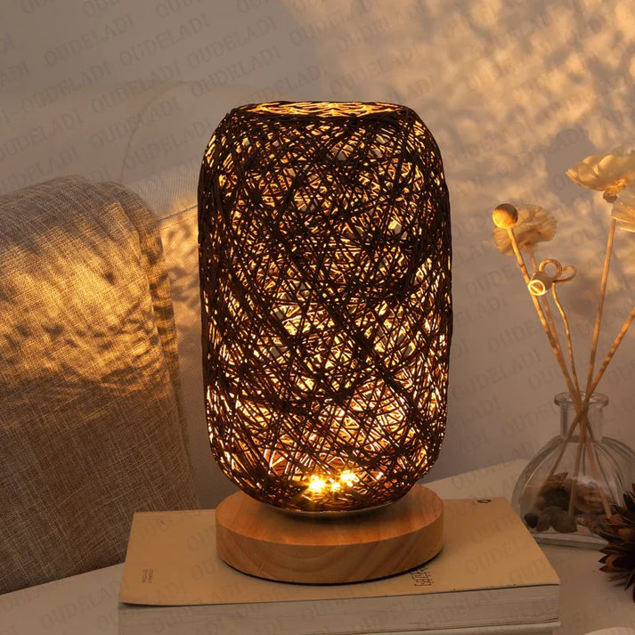 HolzLuma LED Tischlampe | Handgefertigt aus Holz & Seil | Warmweißes Licht | Für Schlafzimmer & Wohnzimmer