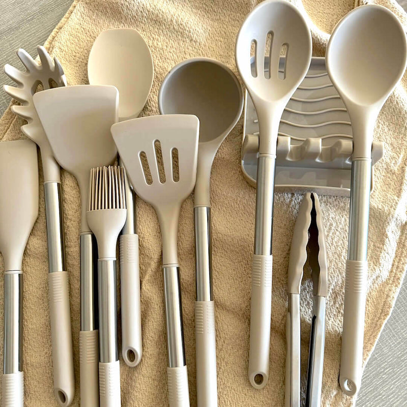 Cheféa FlexKit Küchenutensilien Set 12-teilig | Hitzebeständiges Silikon | Mit Halter | BPA-frei