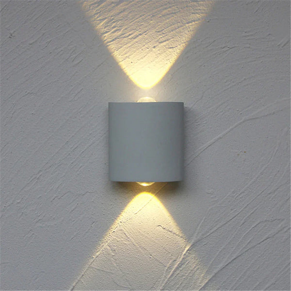 LumiVero LED Außenwandleuchte Modern | Energieeffizient & Wetterfest | 7x7,5 cm | Warmweißes Licht für Garten & Fassade