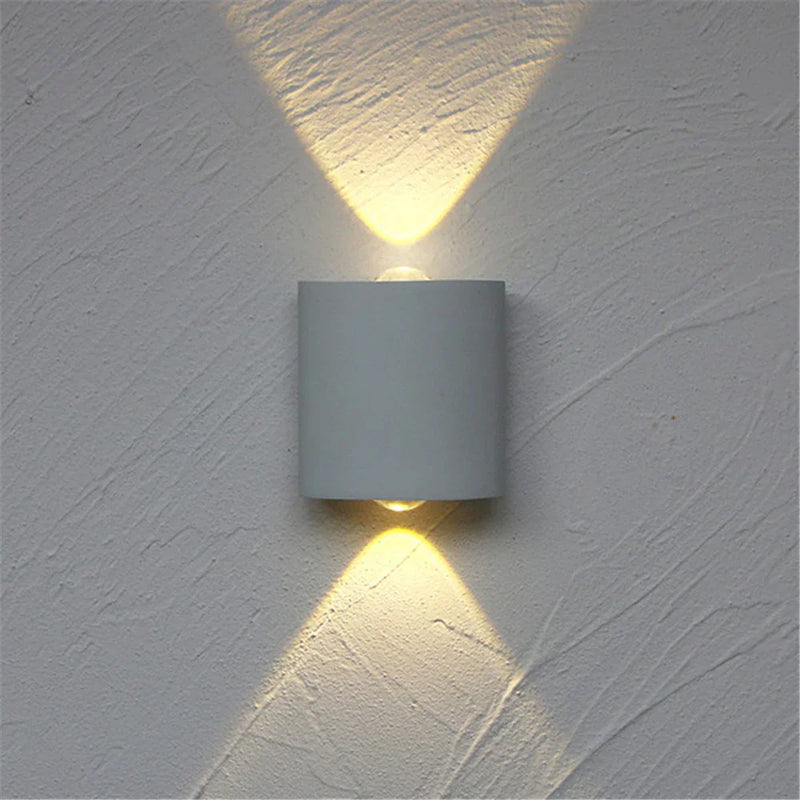 Velunara LED Wandleuchte Modern | 40 LEDs | Warmweiß 3000K | IP65 Wasserdicht | 7,7×7,7 cm | Aluminium