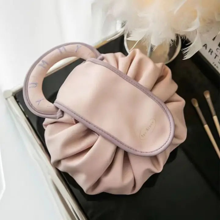 ChicNest – Die Make-up-Tasche, die sich für dich ausbreitet!