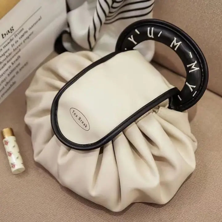 ChicNest – Die Make-up-Tasche, die sich für dich ausbreitet!