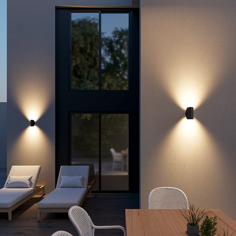 LED Wandleuchte AXIVIA | Schwenk- & neigbar | Warmweiß 2700K | IP65 Außenbereich | 16,5x10,5x11,5 cm