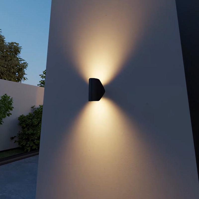 LED Wandleuchte AXIVIA | Schwenk- & neigbar | Warmweiß 2700K | IP65 Außenbereich | 16,5x10,5x11,5 cm