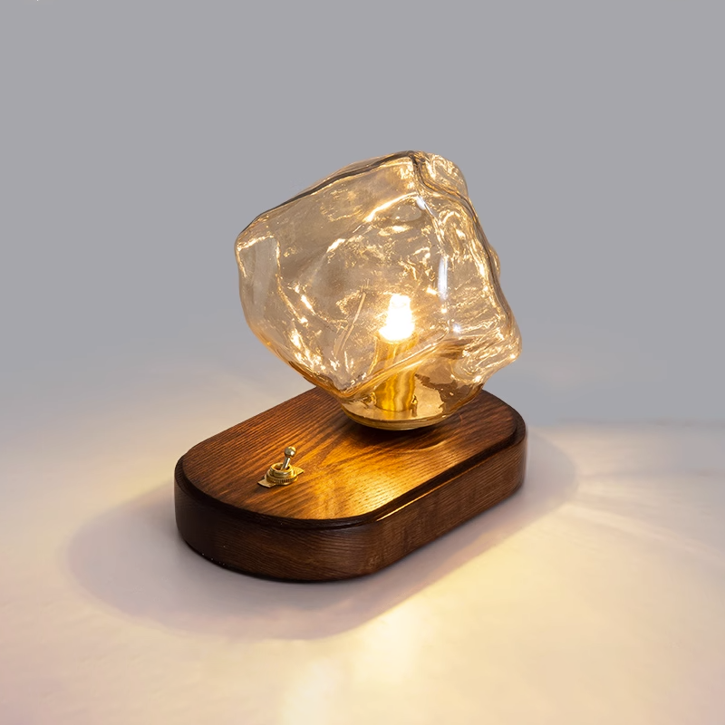 Eisvella Tischlampe Eisstein-Design | G9 Fassung | Glas, Holz & Metall | 20×12×15 cm | Warmes LED-Licht