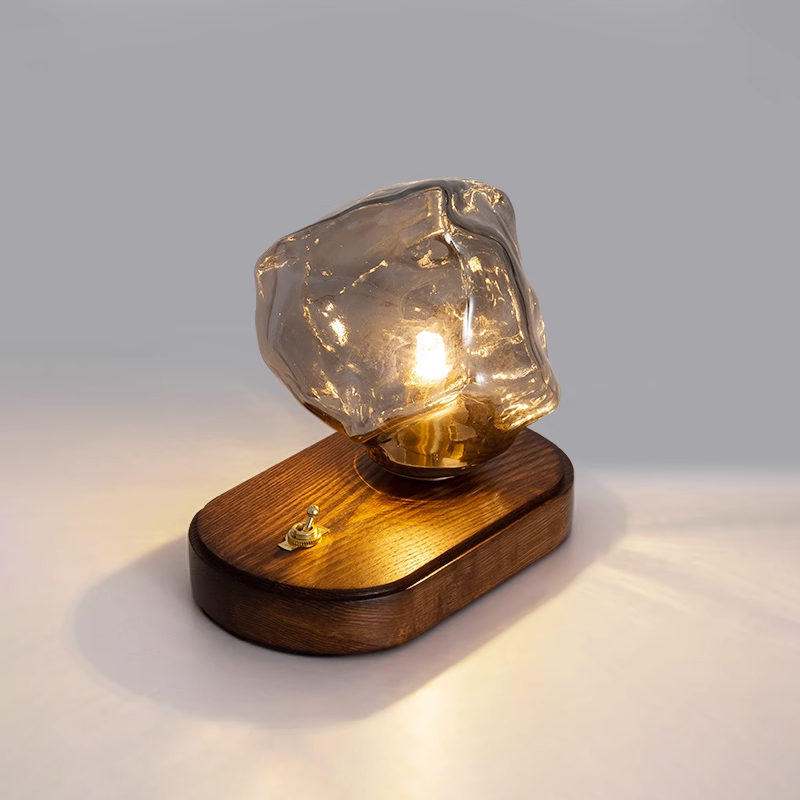Eisvella Tischlampe Eisstein-Design | G9 Fassung | Glas, Holz & Metall | 20×12×15 cm | Warmes LED-Licht