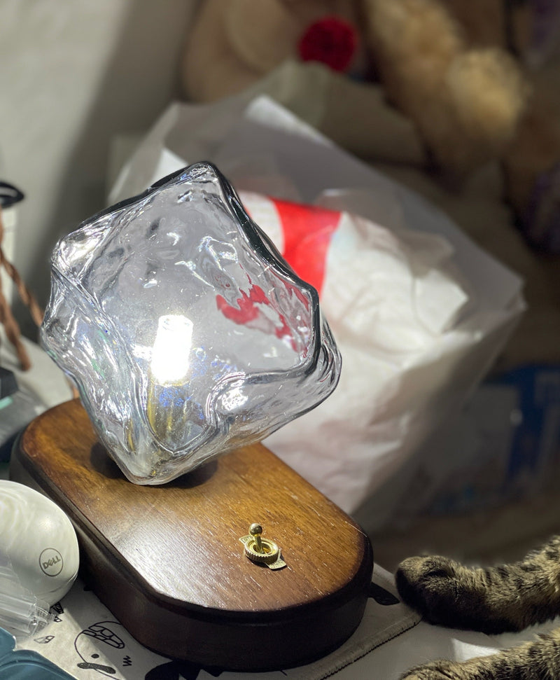 Eisvella Tischlampe Eisstein-Design | G9 Fassung | Glas, Holz & Metall | 20×12×15 cm | Warmes LED-Licht