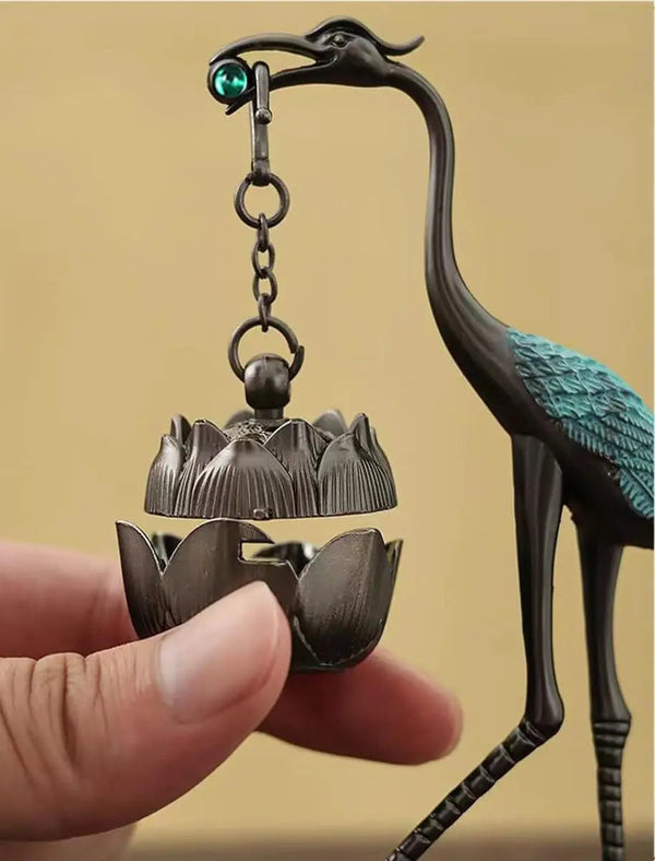 ZenCrane – Der Lotus-Kranich-Räucherhalter für pure Entspannung!