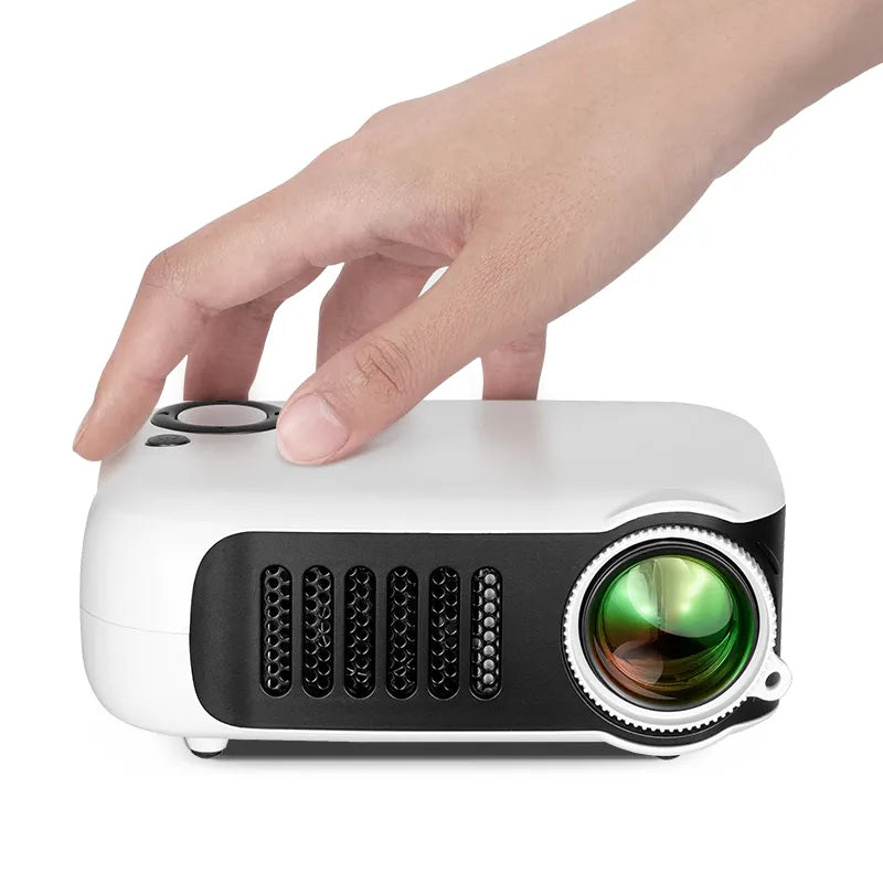 Mini Beamer CineLuma | Tragbar & Kompakt | Für Filmnächte & Gaming | Bis zu 60 Zoll Projektion