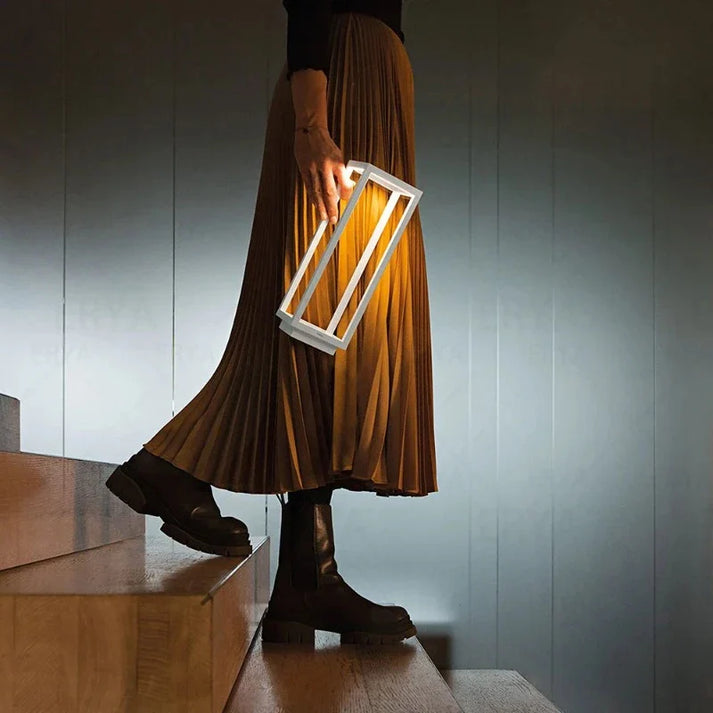 Alunora FlexLED Tischlampe | Dimmbar & Wiederaufladbar | Modernes Design | Für Innen & Außen | Bis zu 10h Lichtdauer