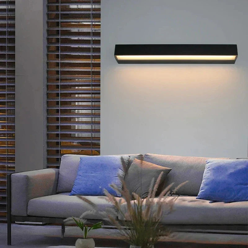 Noxaro LED Außenwandleuchte | Modern & Energieeffizient | Wasserdicht & Langlebig | 30 cm Schwarzglas-Design