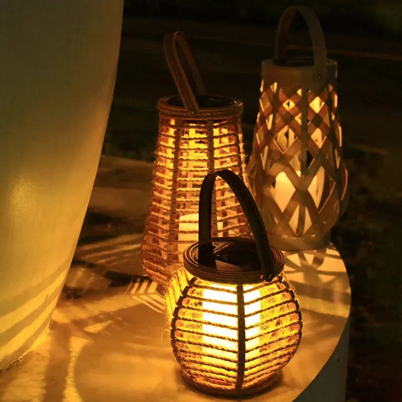 Solambra Solar Hängelaterne Rattan | Warmweißes Licht | Wetterfest IP44 | Bambus & Rattan