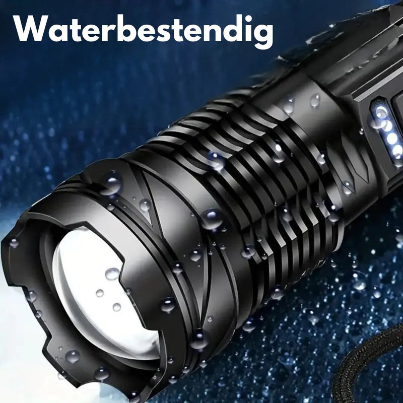 Militär Taschenlampe LUMATOR XHP50 | 5000 Lumen | 7 Lichtmodi | USB Wiederaufladbar | IP64 Wasserdicht