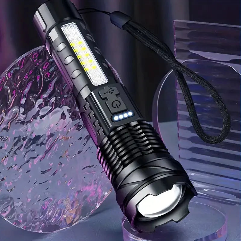 Militär Taschenlampe LUMATOR XHP50 | 5000 Lumen | 7 Lichtmodi | USB Wiederaufladbar | IP64 Wasserdicht
