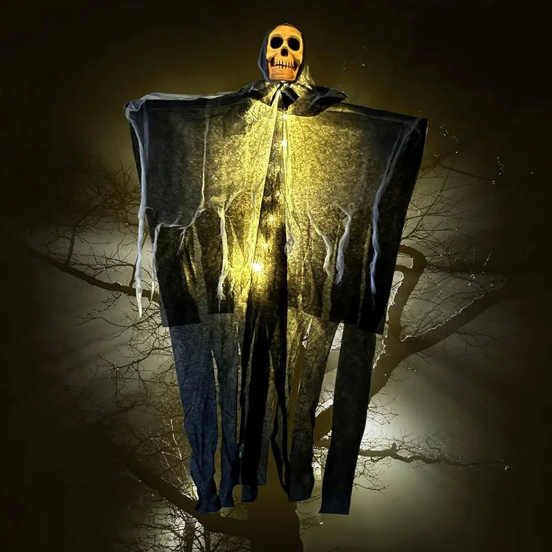 Halloween Deko GloomyGhost | Leuchtender Schädel-Geist | Hängende Figur mit LED | 57 × 80 cm
