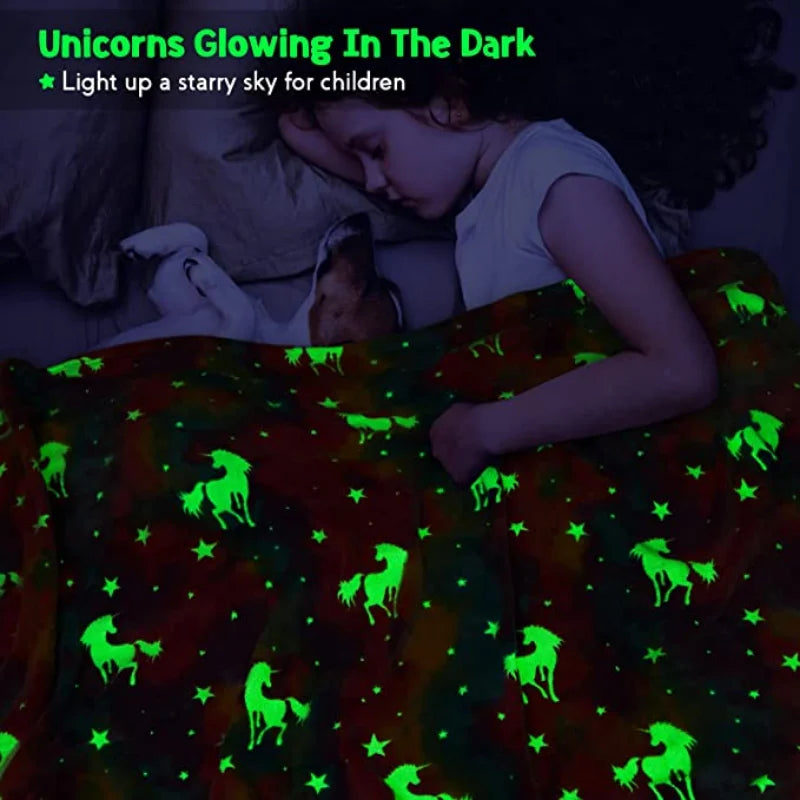 StellaLumi | Leuchtende Einhorn-Decke | Kuschelig & Magisch | Glow-in-the-Dark Sterne & Herzen | Geschenk für Kinder & Erwachsene