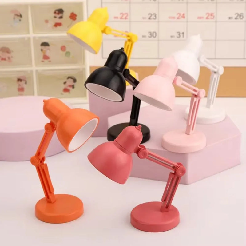 Mini Leselampe ClipLight | Faltbar & Magnetisch | Warmes LED-Licht | Tragbar für Reisen & Bücher